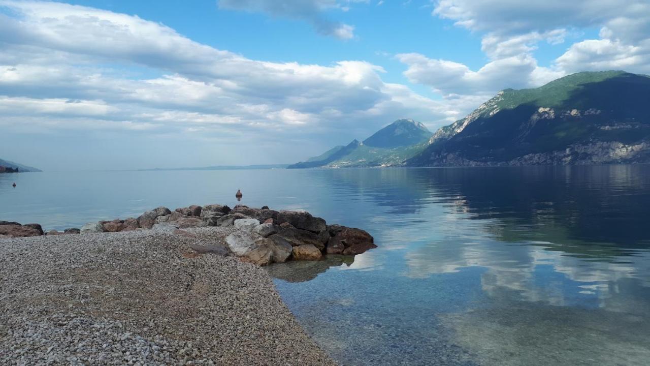 Appartamenti Casa Nina, Lago,Montagne, Uliveti Brenzone sul Garda Bagian luar foto