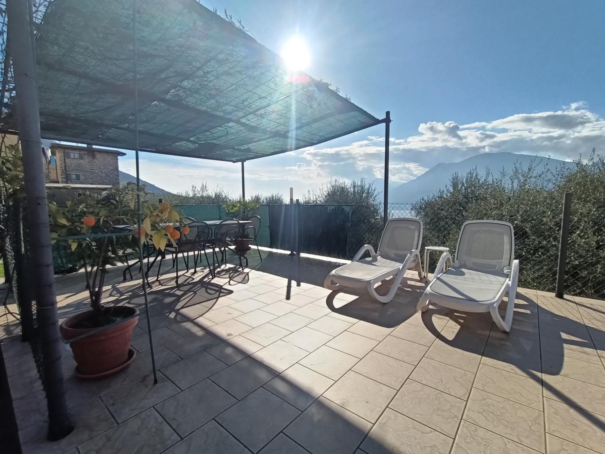 Appartamenti Casa Nina, Lago,Montagne, Uliveti Brenzone sul Garda Bagian luar foto
