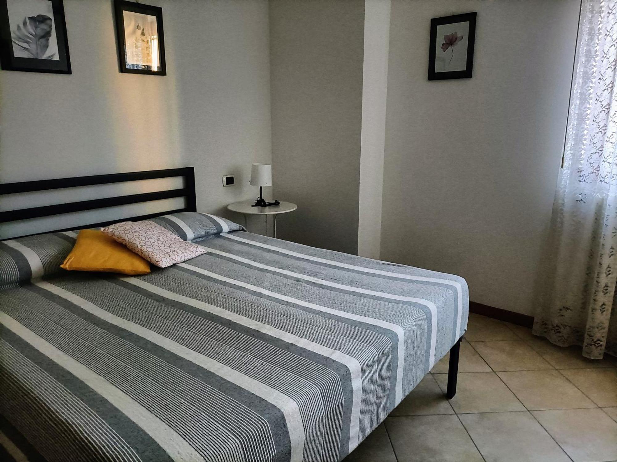 Appartamenti Casa Nina, Lago,Montagne, Uliveti Brenzone sul Garda Bagian luar foto