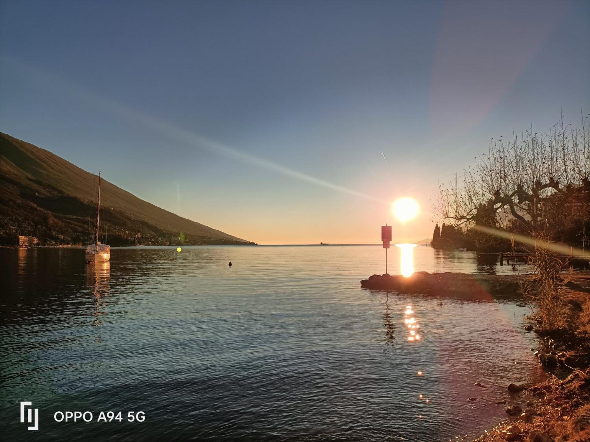 Appartamenti Casa Nina, Lago,Montagne, Uliveti Brenzone sul Garda Bagian luar foto