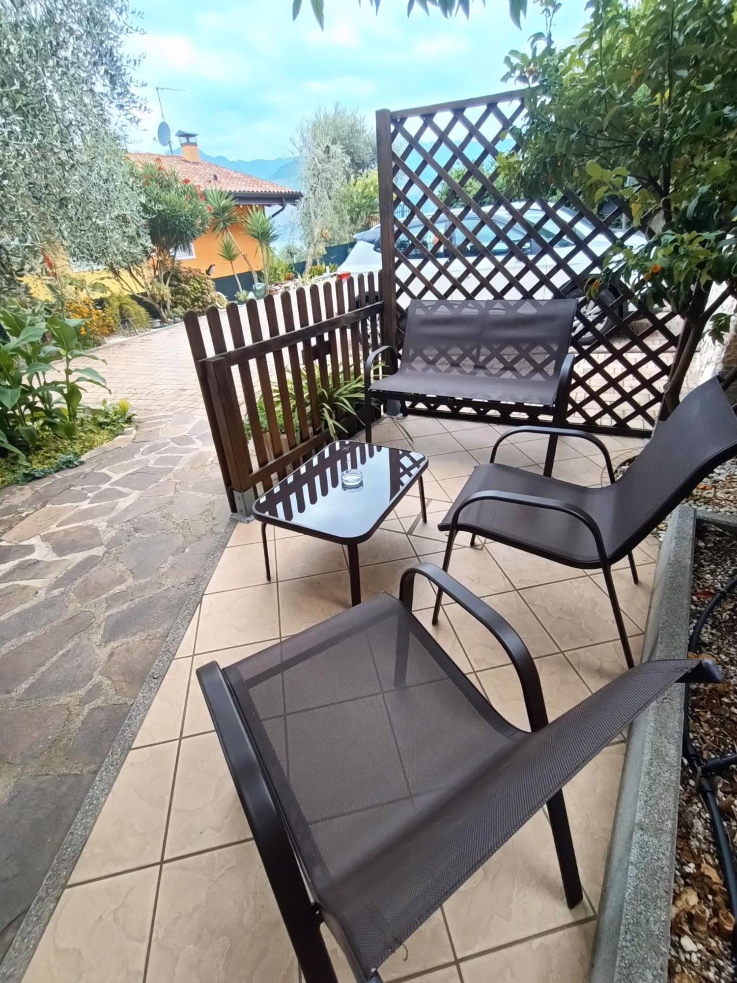 Appartamenti Casa Nina, Lago,Montagne, Uliveti Brenzone sul Garda Bagian luar foto