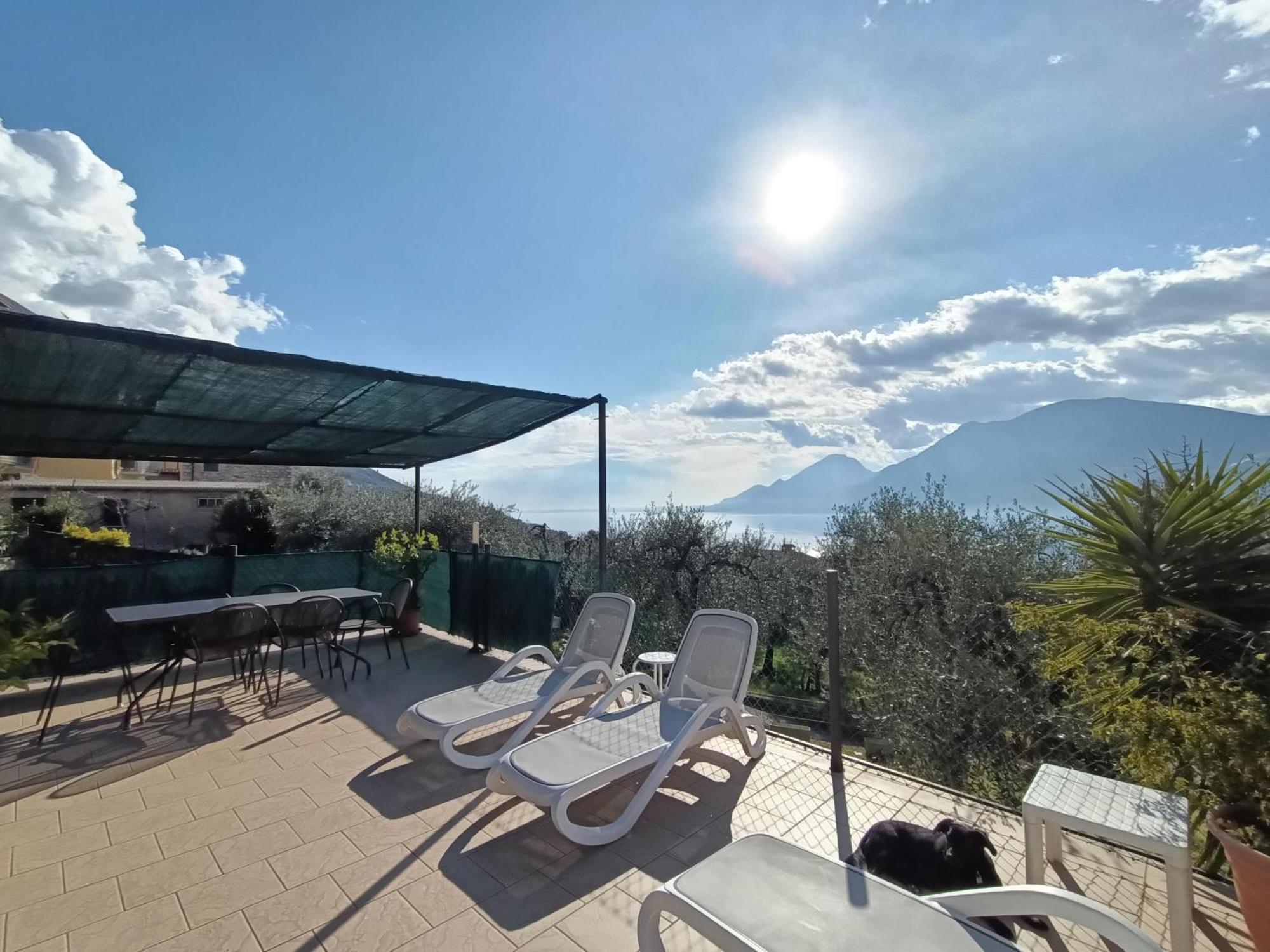 Appartamenti Casa Nina, Lago,Montagne, Uliveti Brenzone sul Garda Bagian luar foto